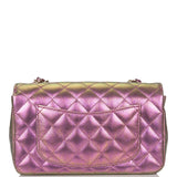 Sac Mini Rectangular Flap Chanel en agneau irisé violet, avec accastillage doré clair