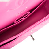 Sac Classique à Double Rabat Chanel Medium en Agneau Matelassé Rose Néon avec Accastillage Argenté