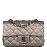 Sac Chanel Mini Rectangulaire à Rabat en Agneau Ruthénium et Quincaillerie Argentée