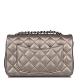 Sac Chanel Mini Rectangulaire à Rabat en Agneau Ruthénium et Quincaillerie Argentée