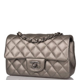 Sac Chanel Mini Rectangulaire à Rabat en Agneau Ruthénium et Quincaillerie Argentée