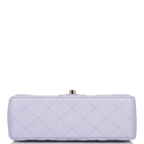 Sac Mini Rectangulaire à Rabat avec Poignée Chanel en Agneau Matelassé Lavande Clair et Quincaillerie Dorée Pâle