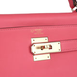 Hermès Commande Spéciale (HSS) Kelly Retourne 28 Rose Azalée et Vert Vertigo Cuir Swift Accastillage Doré