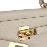 Hermès Kelly Retourné 28 Craie Togo Métal Doré