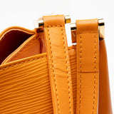 Sac bandoulière Louis Vuitton Mandara MM en cuir Épi (SHF-18306)