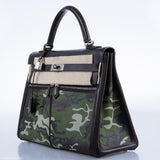 Sac vintage Hermes Kelly Lakis 35 en cuir box chocolat et toile camouflage, bijouterie palladium